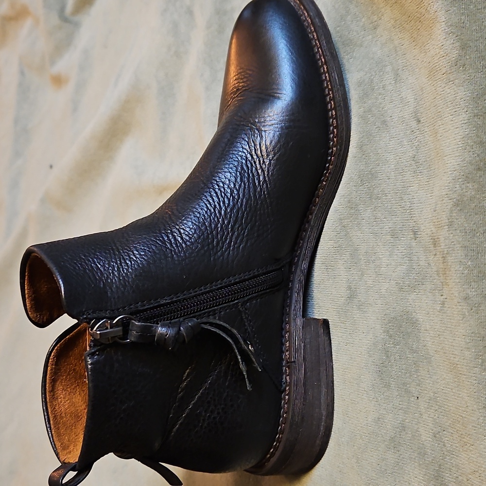 Franco Sarto Hyla Bootie in Black Leather - Picture 3 of 9